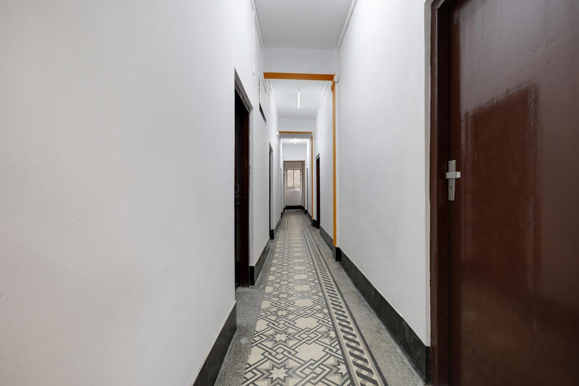 Spot On Hotel Nor' - East Гувахати Экстерьер фото